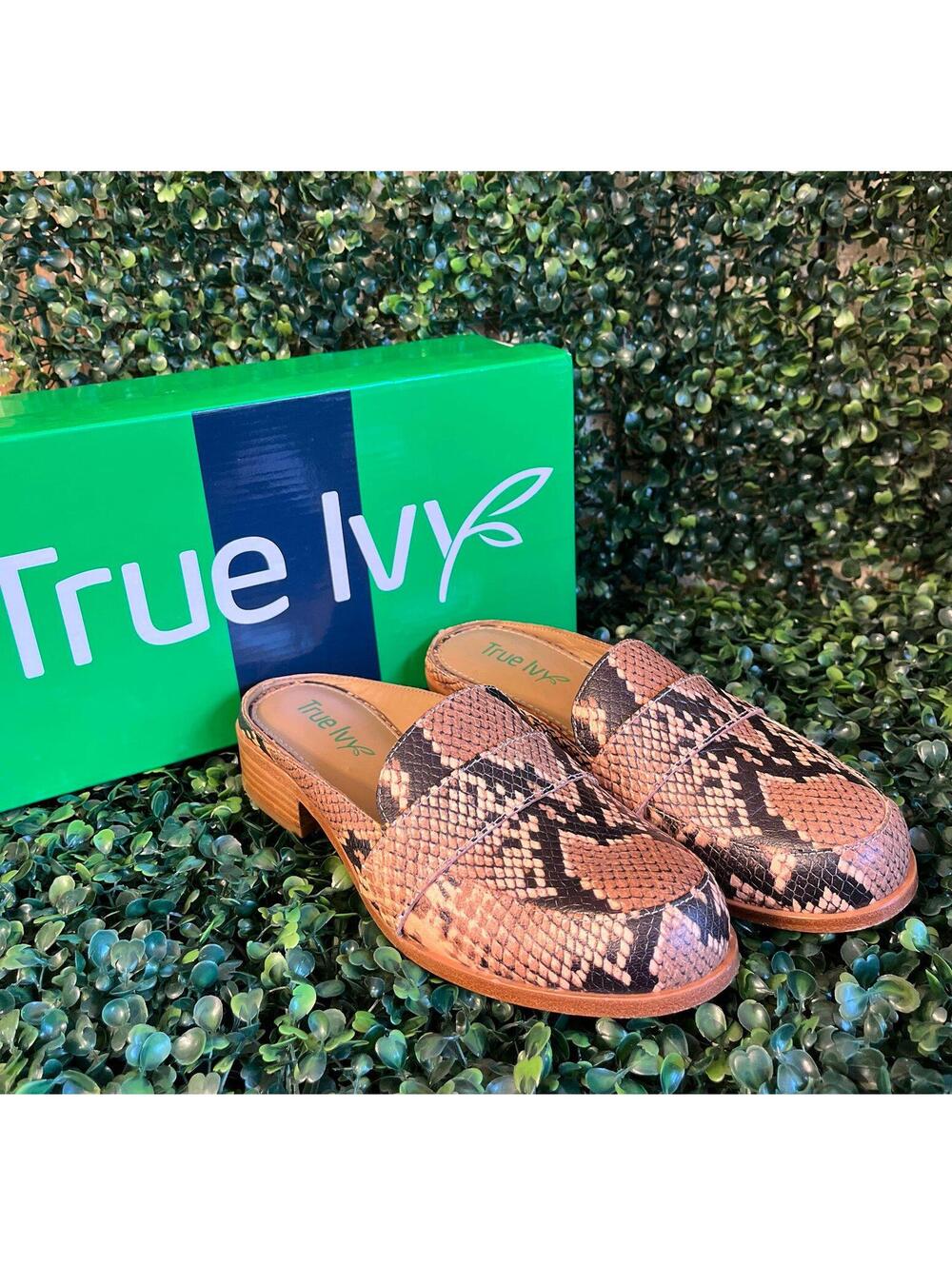 True Ivy size 6.5 Addison Black and White Python Leather